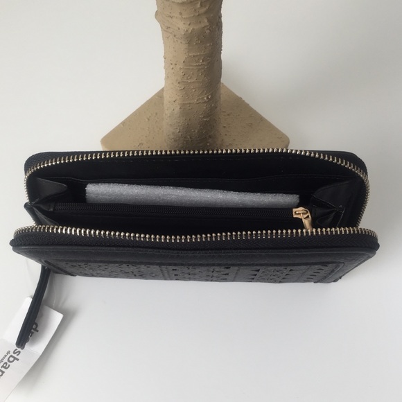 NWT Dressbarn black wallet. - Picture 4 of 8
